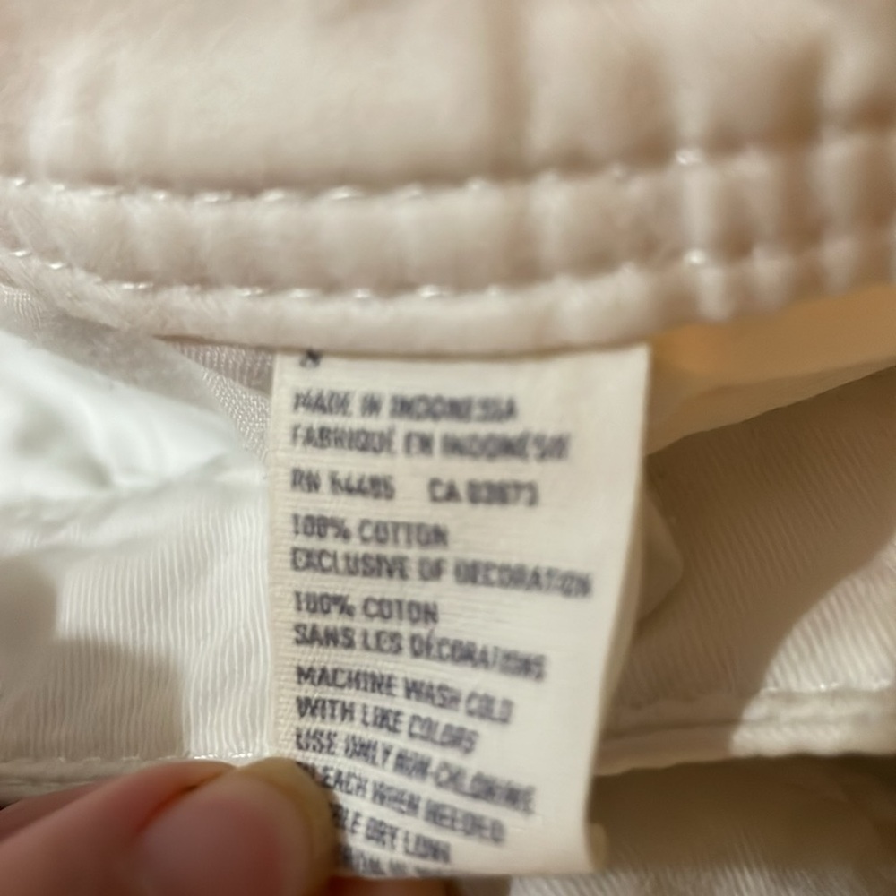 American Eagle White Cut Off Shorts - Picture 8 of 8